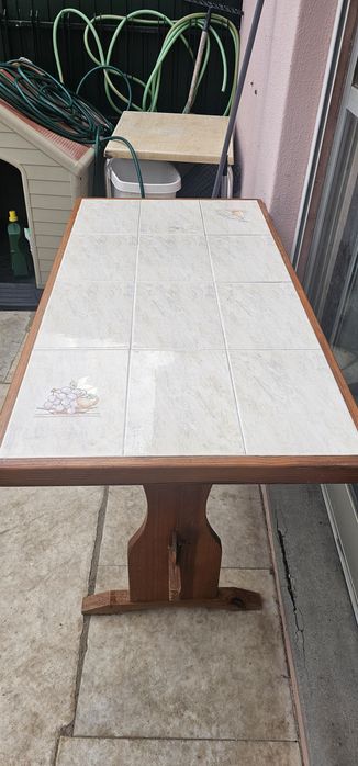 Mesa de cozinha em pinho