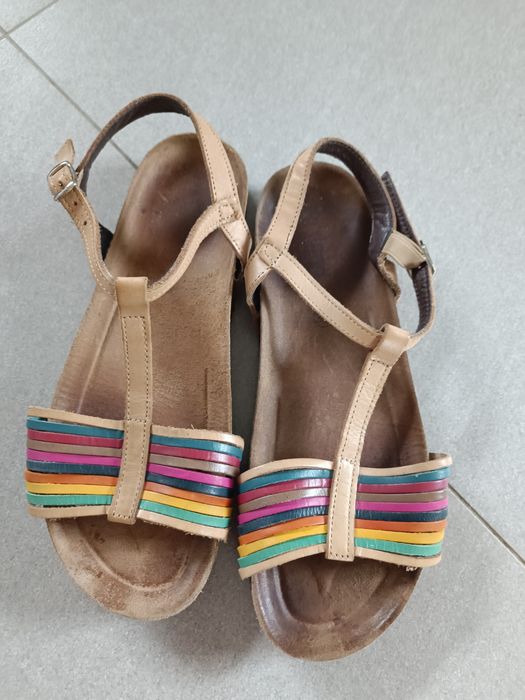 Sandały damskie że skóry