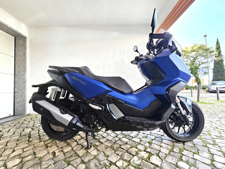 Honda ADV 350 de 2024 com apenas 10.600 kms e com garantia da marca