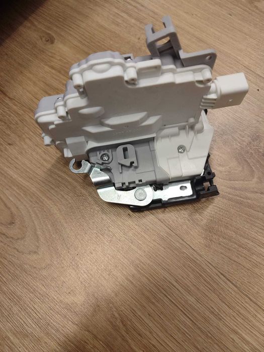 fechadura porta audi