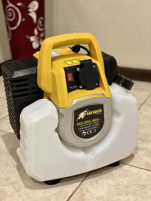 Генератор інверторний 880-1000 w GROM QL1000i