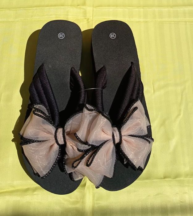 Женские летние шлепанцы