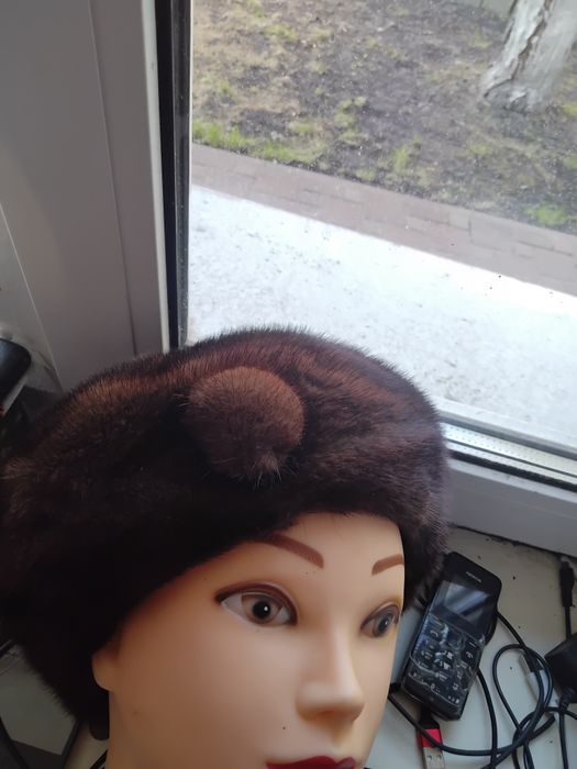 Берет женский норковый