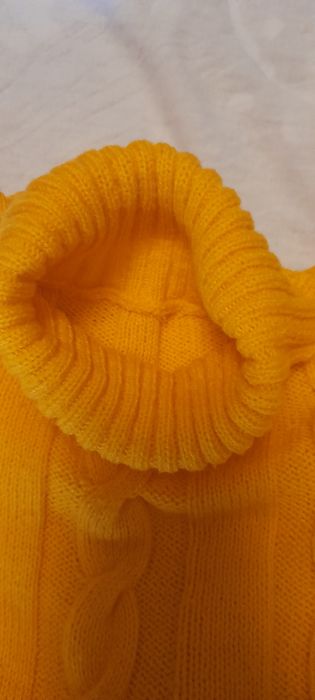 Caminsola de malha de gola alta