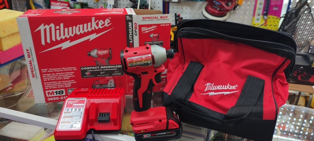 Milwaukee 3650-21P m18 Impact, безщітковий шуруповерт