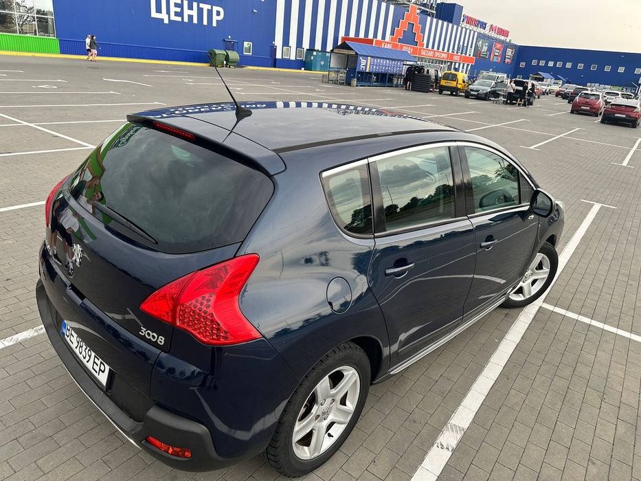 Peugeot 3008 2011