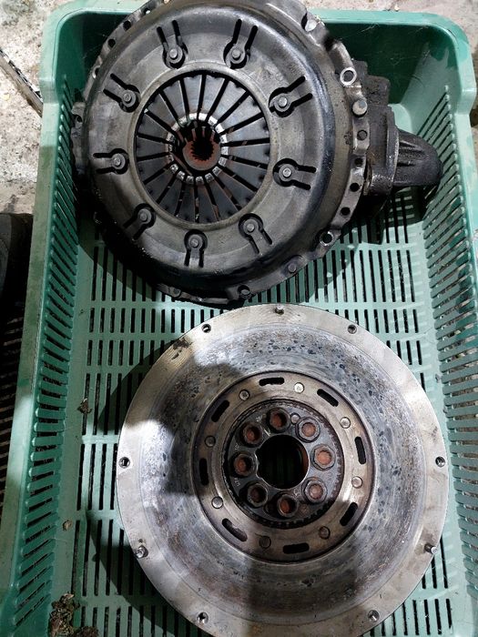 Демфер маховик 074105266