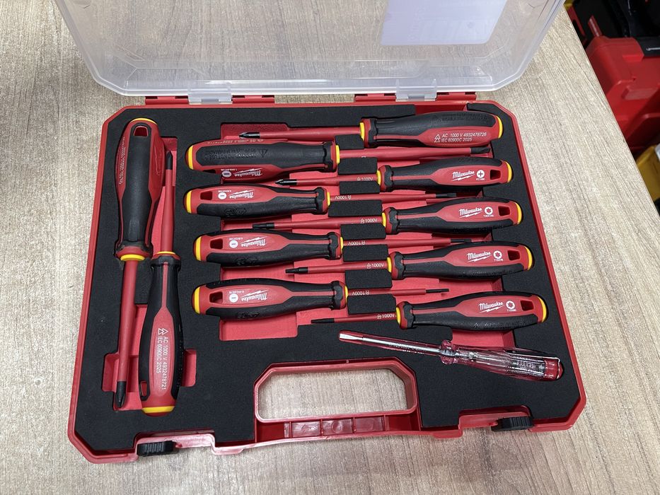 Milwaukee 4932479095 / набір діелектричних викруток Мілвокі