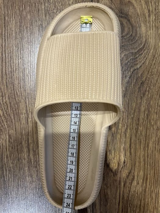 Шльопанці жіночі