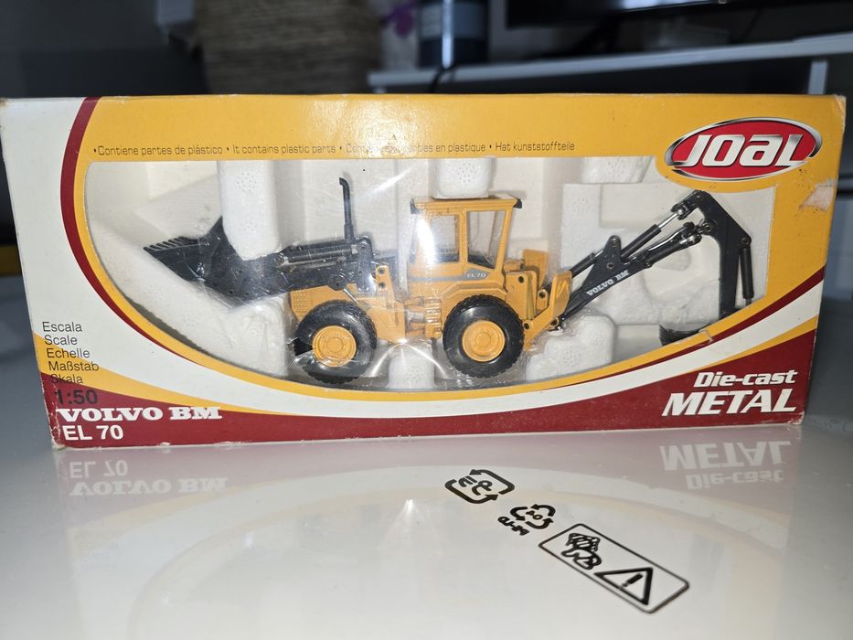 Joal escavador-carregadora425381757914992641