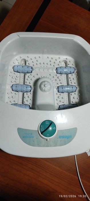 Bacia de hidromassagem para pés