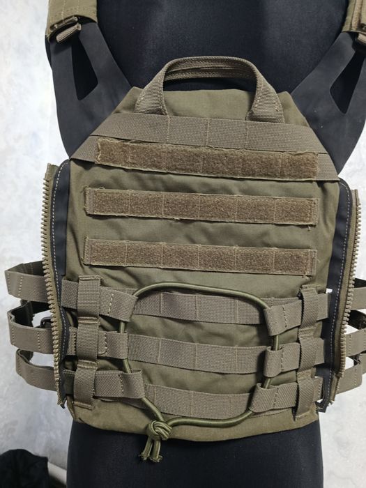 Продам плитоноску.