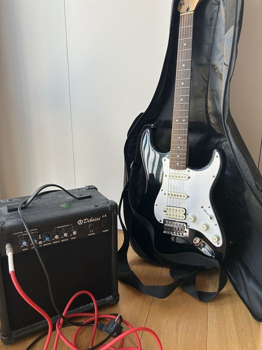 gitara fender squier stratocaster + wzmacniacz dibelsi j-6 + pasek + pokrowiec