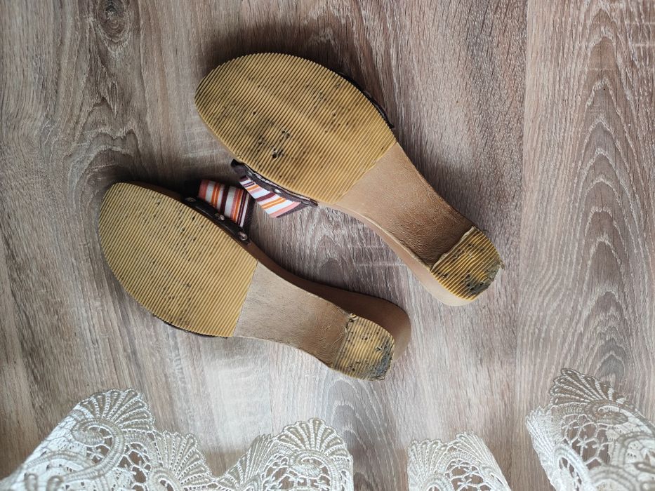 Klapki, chodaki brązowe r. 38