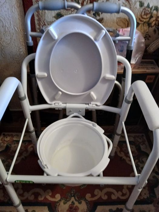 Стілець - туалет