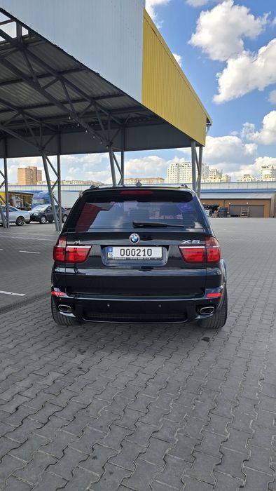 Продам ОФІЦІЙНИЙ BMW х5 е70 Дизель 2012року