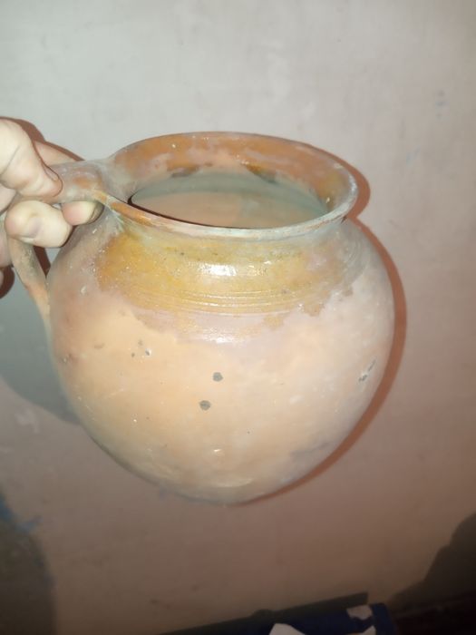 Старовинний горщик