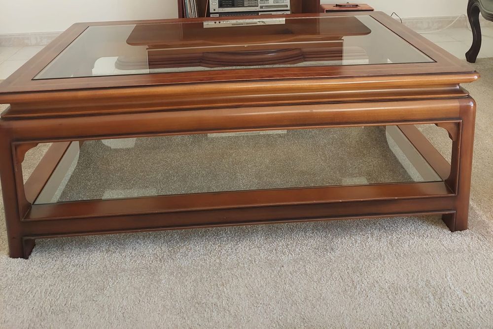 Mesa de centro em cerejeira