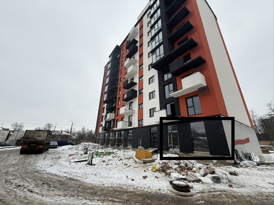 Останнє фасадне приміщення ЖК Скандинавія