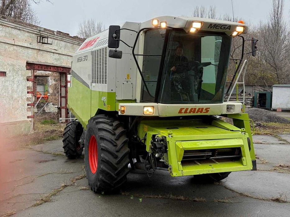 Комбайн Claas Mega 370