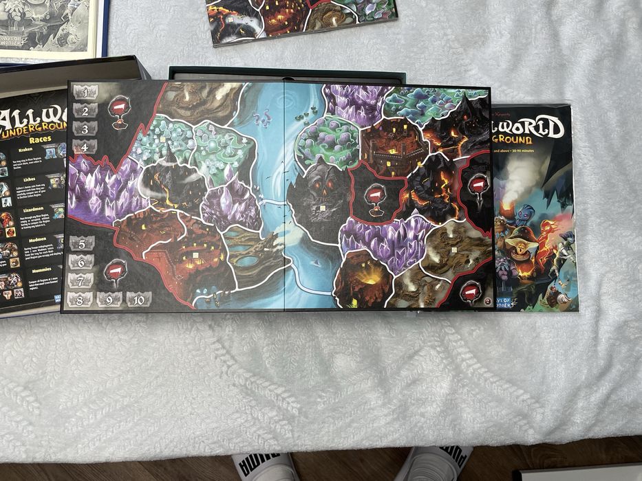 Настільна гра Small World Underground (англійською з перекладом) нова