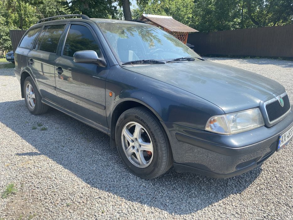 Продам автомобіль Skoda Octavia 2000 року