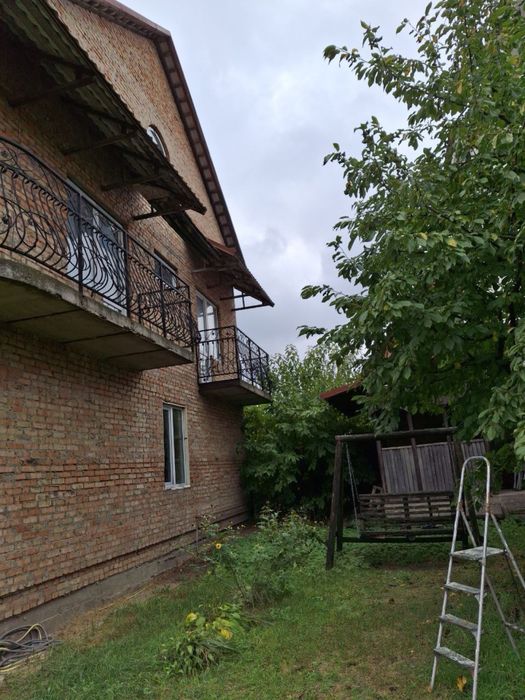 Великий будинок біля Києва — с. Горенка