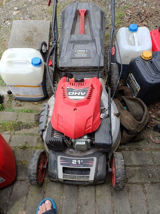 mam do sprzedania 2 kosiarki