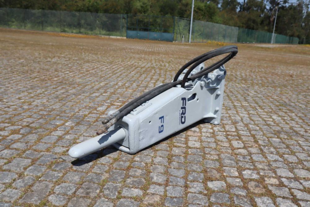 Furukawa F9 535 kg p/ 6–12 t Martelo Hidráulico