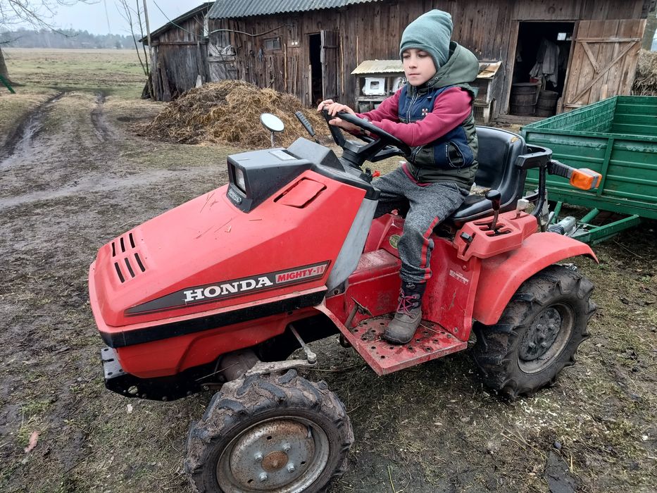 Продам тракторець honda