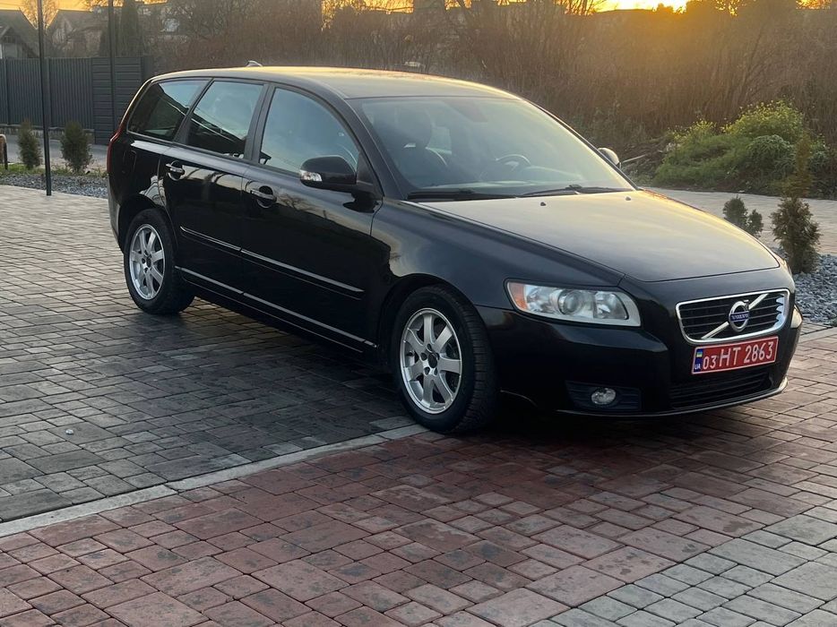 VOLVO V50. 2л Диз автомат