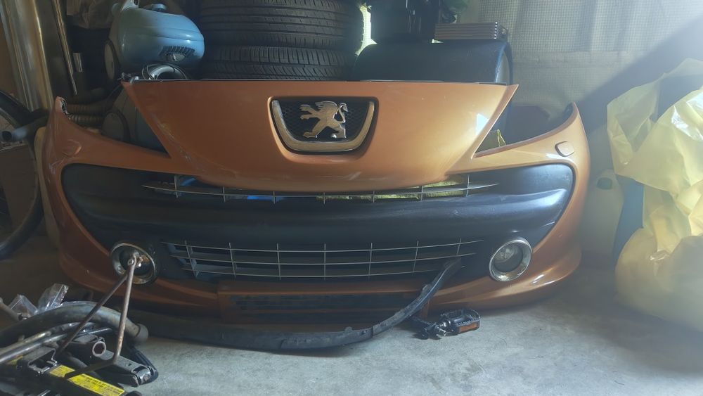 Zderzak przedni peugeot 207