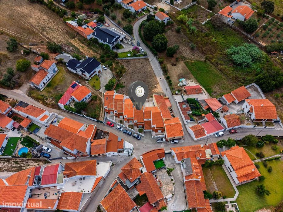 Moradia T2 com Garagem Privativa - Maiorga, Alcobaça