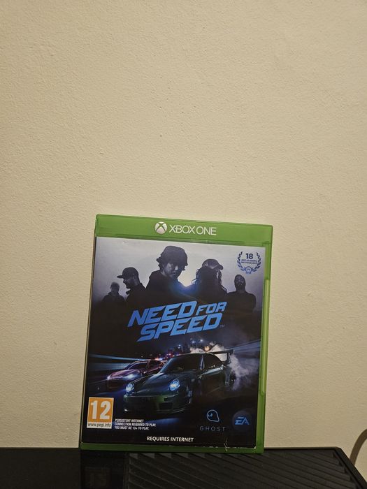 Konsola XBOX One 500GB +Gra Pad