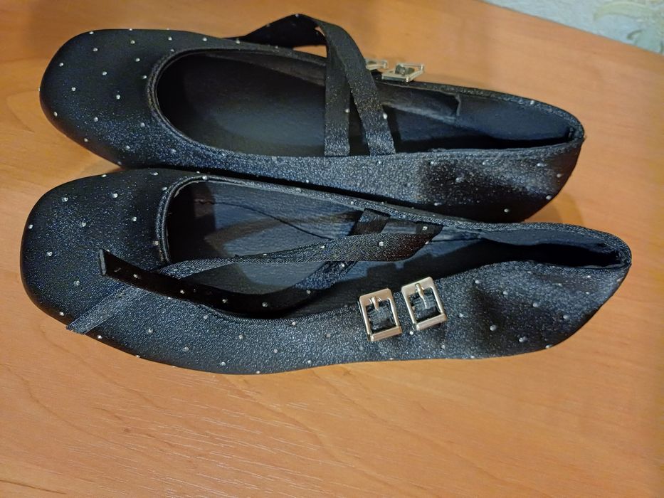 Жіночі балетки чорні