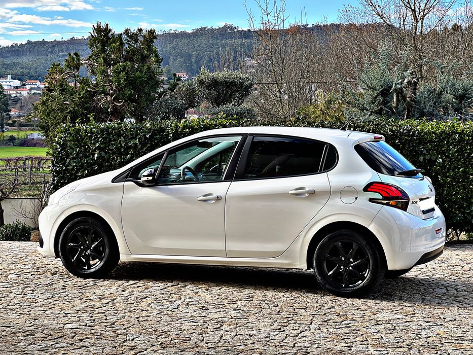PEUGEOT 208 1.6 HDI 100cv 2.L 12-2016 apenas 150.000klm