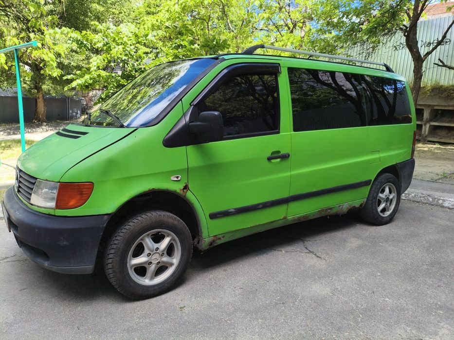 В продаже Mercedes-Benz Vito 1998 года ./2 .3 обычный дизель . На ходу.
