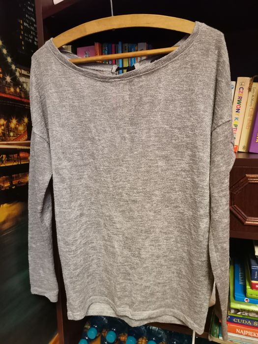 Szary sweterek Bershka