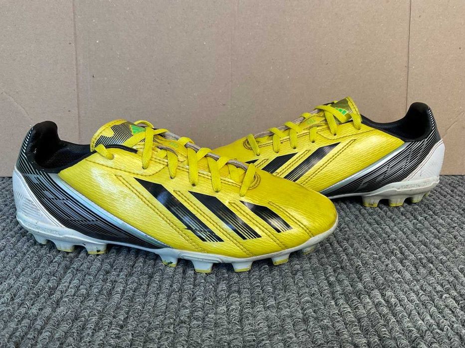 Буци бутси копочки adidas  36