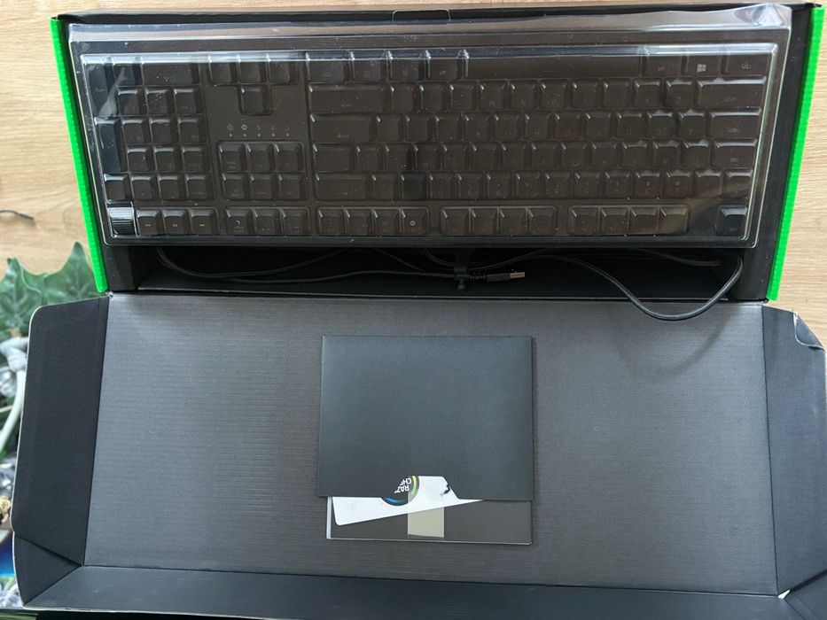 Razer ornata v2 mecha-membrane gaming keyboard