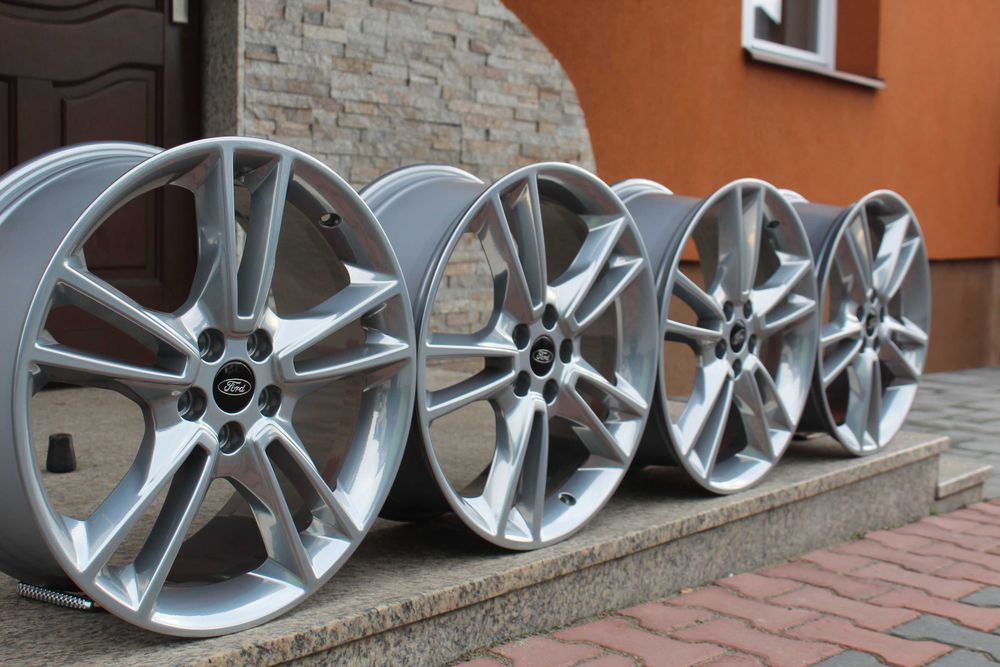 FORD Mondeo Mk4 Mk5 Focus Mk3 Mk4 STLine Kuga VOLVO 5x108 19'' 8J ET55