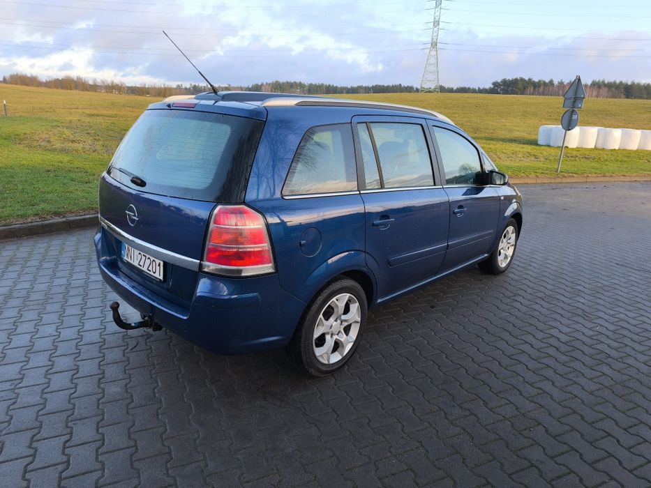 Opel Zafira 1.6 benzyna Hak 7-osób Nawigacja  Panorama