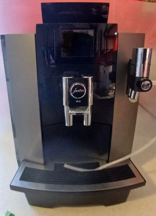 Profesjonalny ekspres JURA WE8 (Model 15286) | Tylko 3800 kaw |