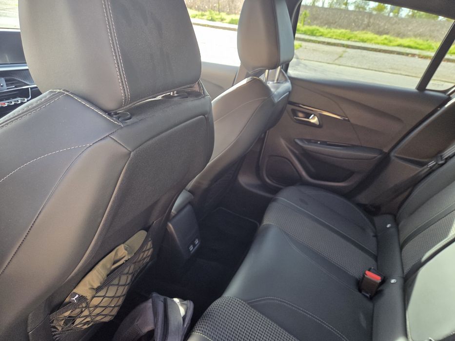 Pegueout E 208 GT