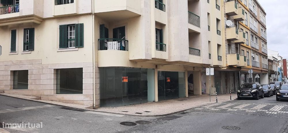 Loja para arrendar em VFX - Rua Principal - Disponível 31/08/2026