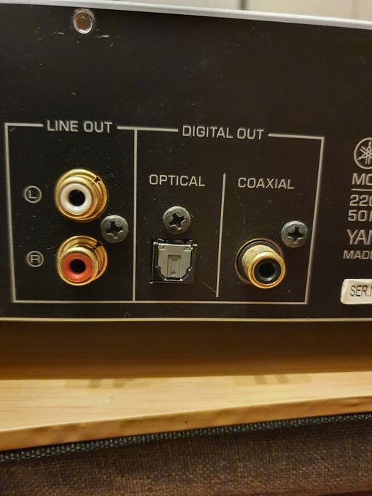 Yamaha CDX-497 + pilot