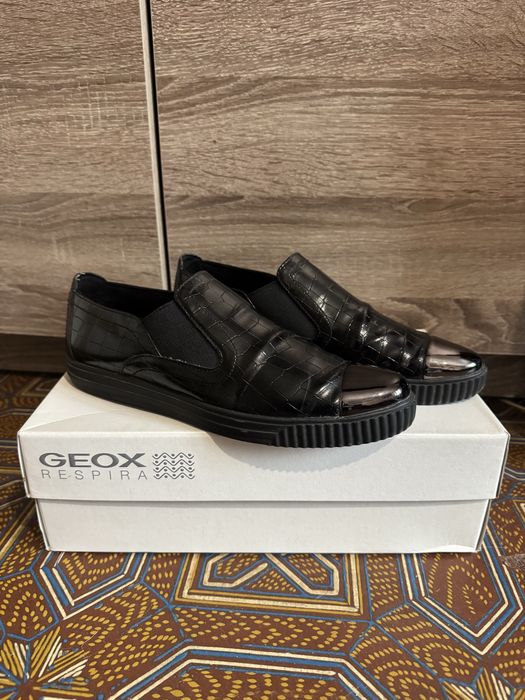 Жіночі лофери Geox