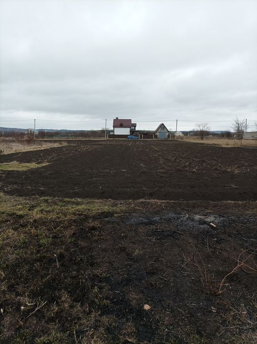 Продам ділянку під забудову 12с