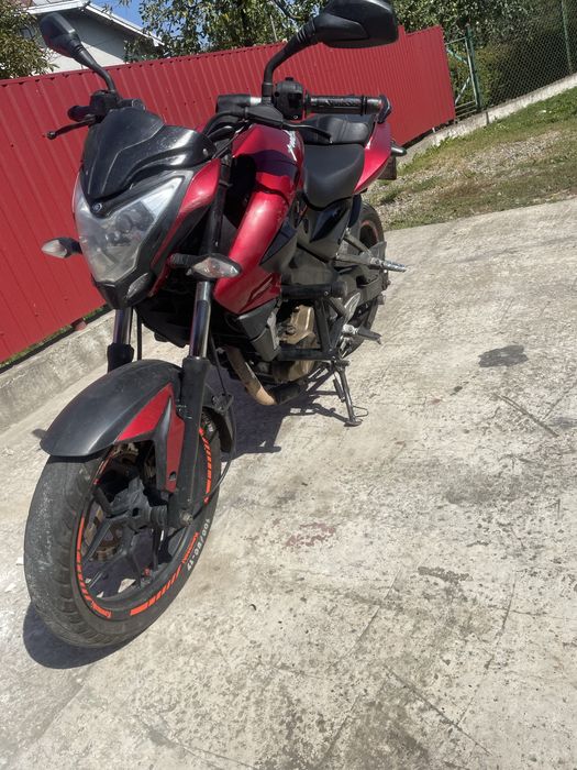 Мотоцикл Bajaj pulsar ns200