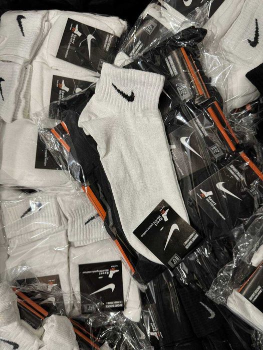 Skarpety Nike krotkie stopki biale i czarne